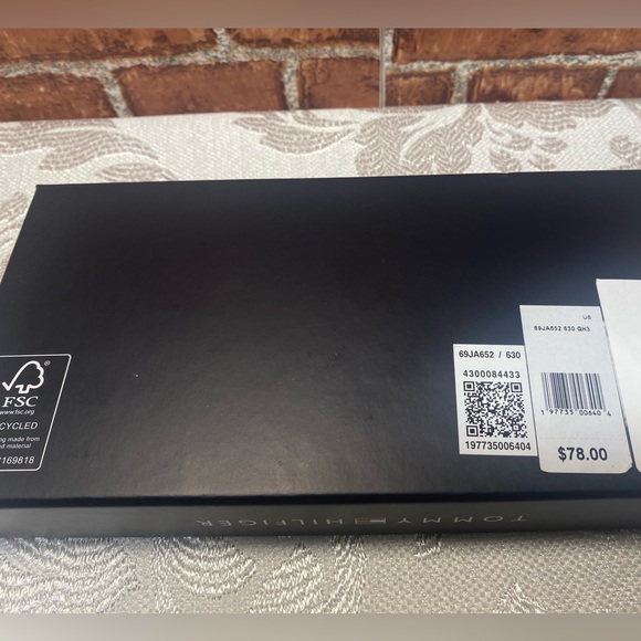 TOMMY HILFIGER WALLET ROSE GOLD METALLIC - Picture 16 of 16